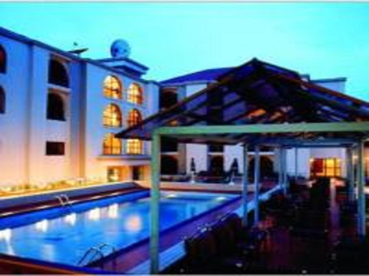 M Plaza Hotel Akkra Exterior foto