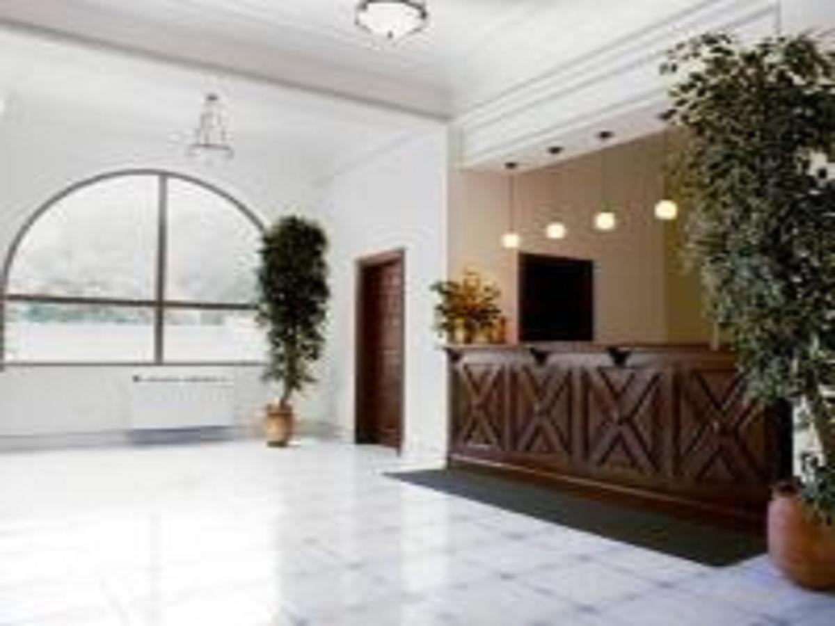 M Plaza Hotel Akkra Exterior foto