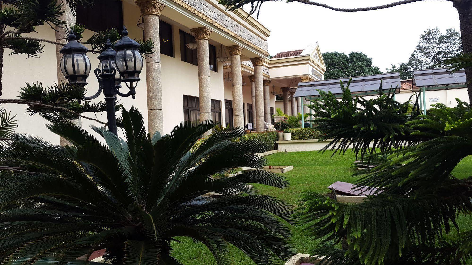 M Plaza Hotel Akkra Exterior foto