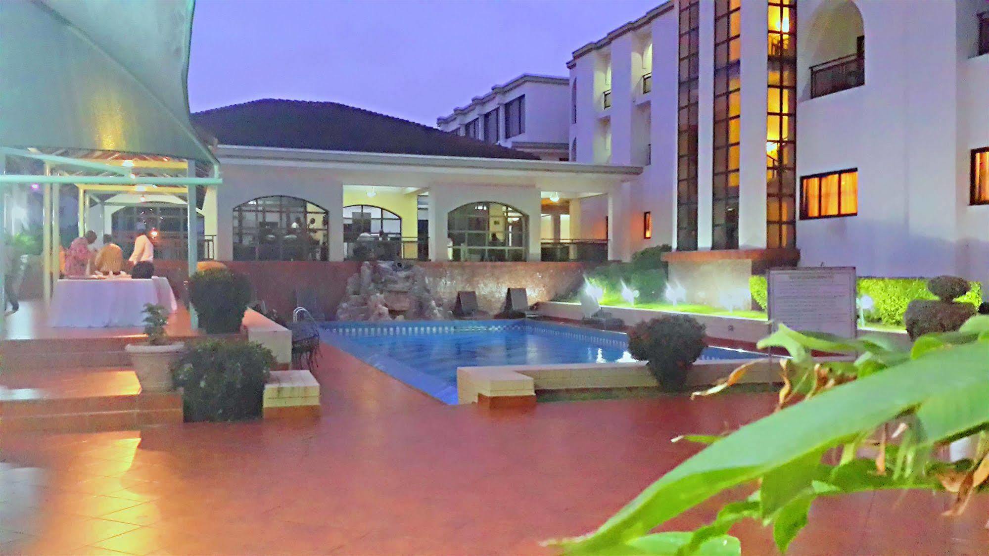 M Plaza Hotel Akkra Exterior foto